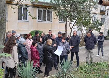 В Севастополе на проспекте Гагарина возобновлён ремонт дворов